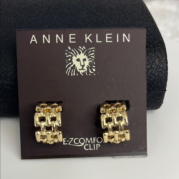 Anne Klein Jewelry - Anne Klein Gold Clip-On Earrings